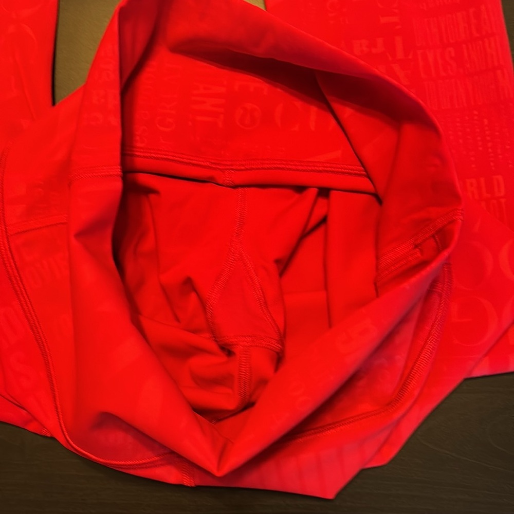 Lululemon energy bra and wunder under leggings in red manifest print - Picture 6 of 7